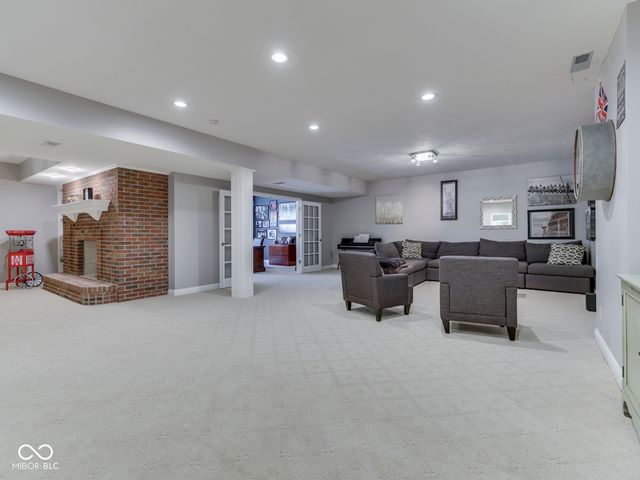 3933 Eagle Trace, Greenwood, IN 46143