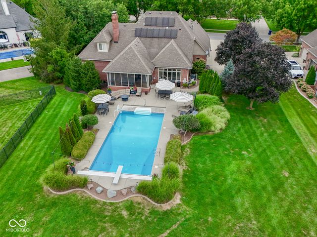 3933 Eagle Trace, Greenwood, IN 46143