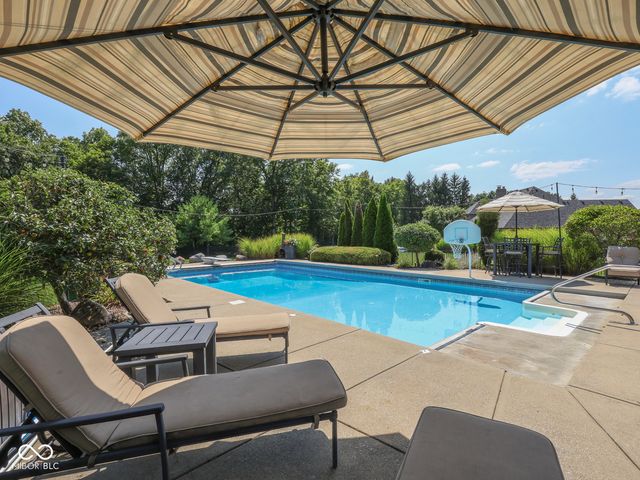 3933 Eagle Trace, Greenwood, IN 46143