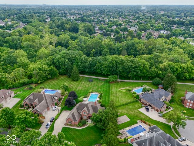 3933 Eagle Trace, Greenwood, IN 46143