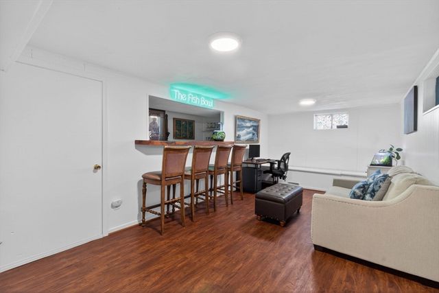 60 Riverview Cir, Wayland, MA 01778