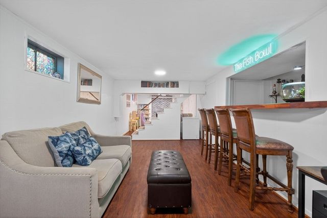 60 Riverview Cir, Wayland, MA 01778