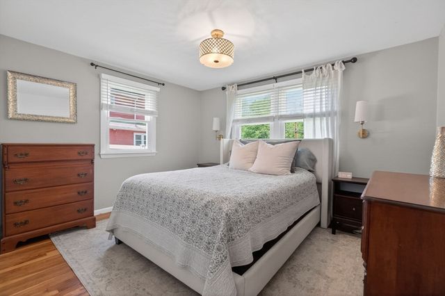 60 Riverview Cir, Wayland, MA 01778