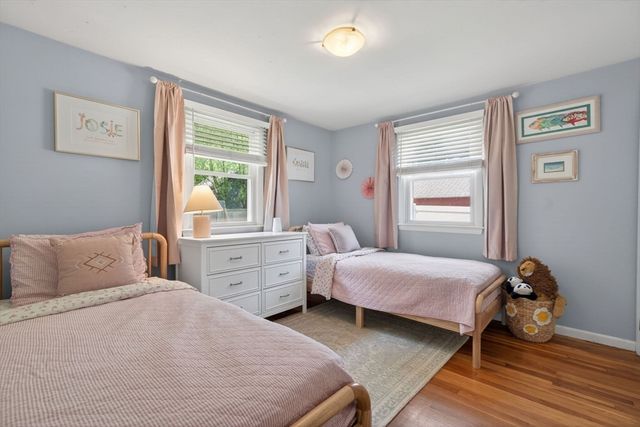 60 Riverview Cir, Wayland, MA 01778