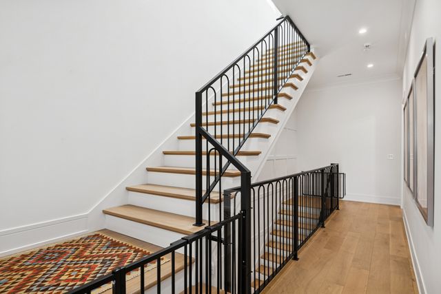 1443 W Summerdale Avenue, Chicago, IL 60640