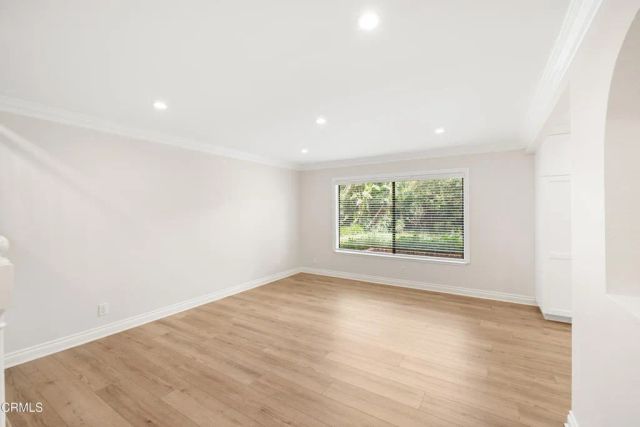 6713 Singletree Lane, Oak Park, CA 91377