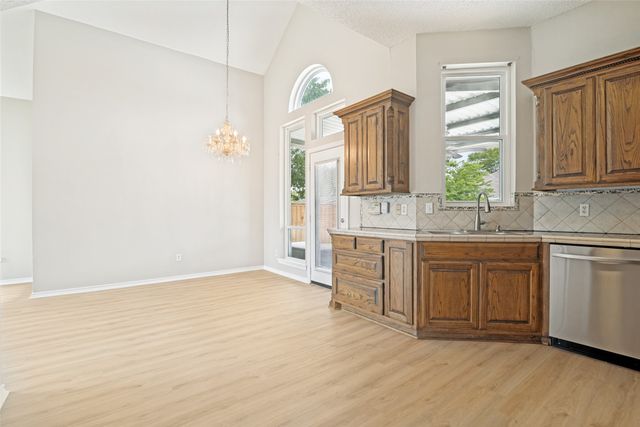 143 Cresthaven Drive, Rockwall, TX 75032