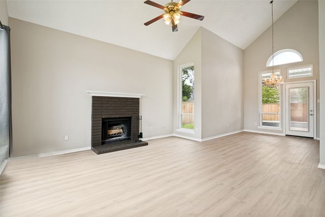143 Cresthaven Drive, Rockwall, TX 75032