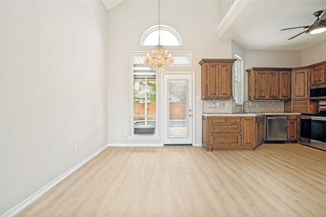 143 Cresthaven Drive, Rockwall, TX 75032