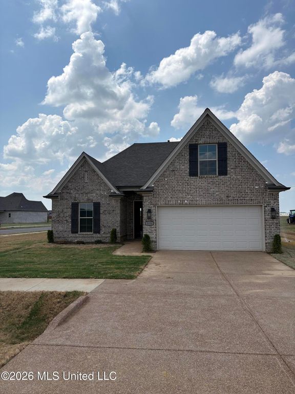 3151 E School Loop Road, Lake Cormorant, MS 38641 — exterior