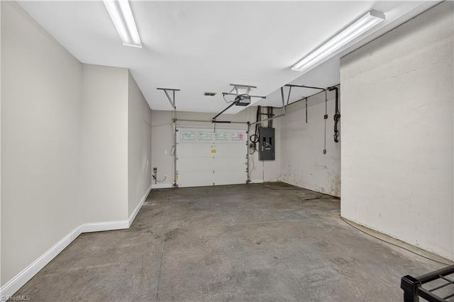 2730 Wellsprings Drive, Pfafftown, NC 27040