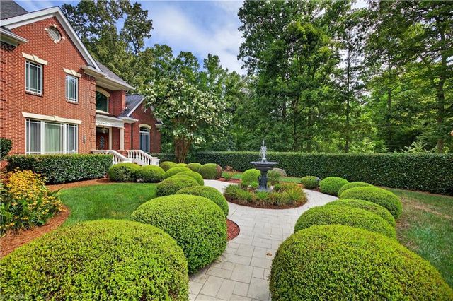 2730 Wellsprings Drive, Pfafftown, NC 27040