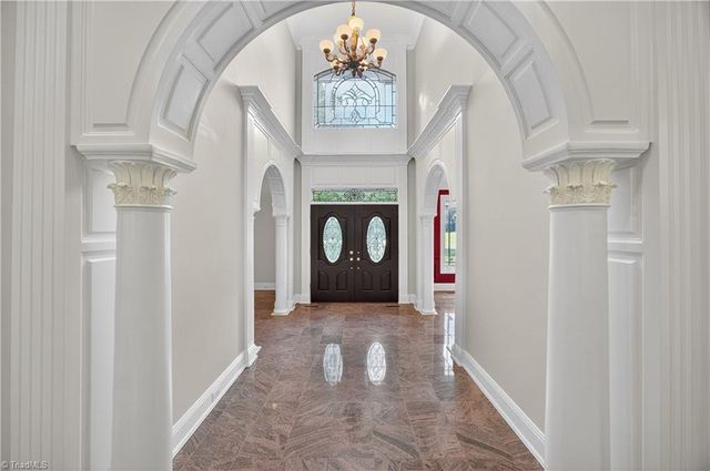 2730 Wellsprings Drive, Pfafftown, NC 27040