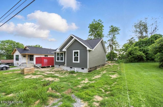 317 FUKERSON St, Tazewell, TN 37879