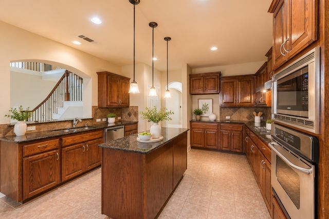 3517 Summerfield Drive, Plano, TX 75074