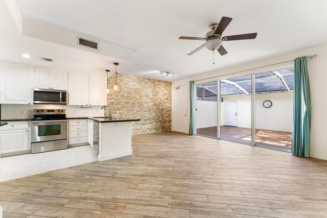 180 Freeport Drive, Jupiter, FL 33458