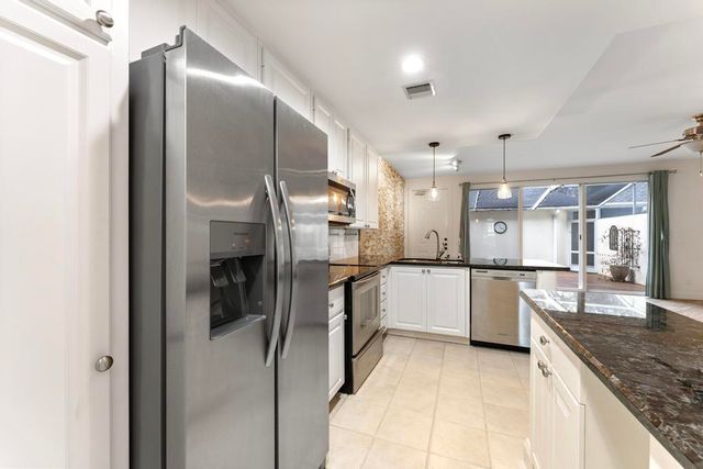 180 Freeport Drive, Jupiter, FL 33458