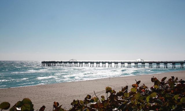 180 Freeport Drive, Jupiter, FL 33458