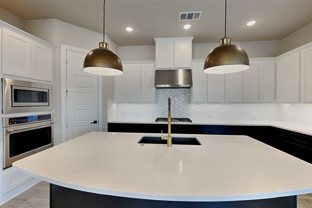 2013 Tolleson Drive, Fort Worth, TX 76008