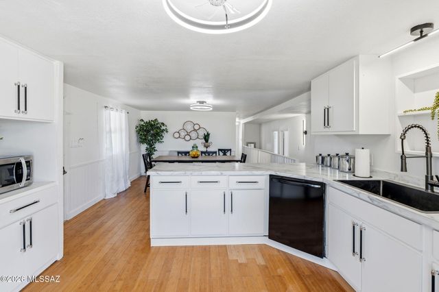 11165 W Anthony Drive, Tucson, AZ 85743