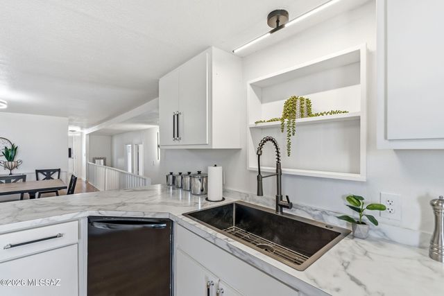 11165 W Anthony Drive, Tucson, AZ 85743
