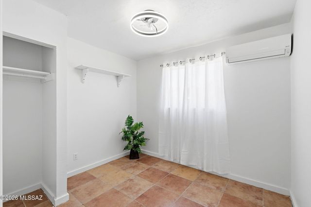 11165 W Anthony Drive, Tucson, AZ 85743