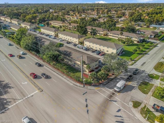 3325 Airport RD # U4, Naples, FL 34105