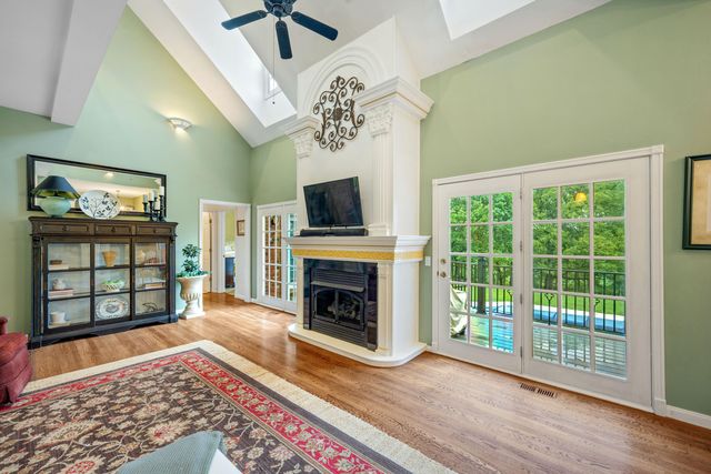 8334 Lawrence 2194, Monett, MO 65708