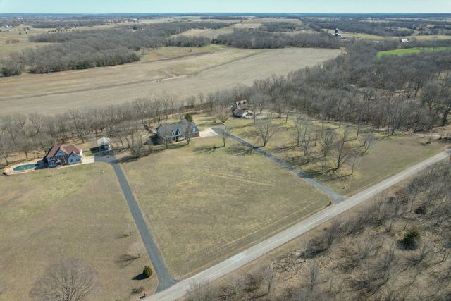 8334 Lawrence 2194, Monett, MO 65708