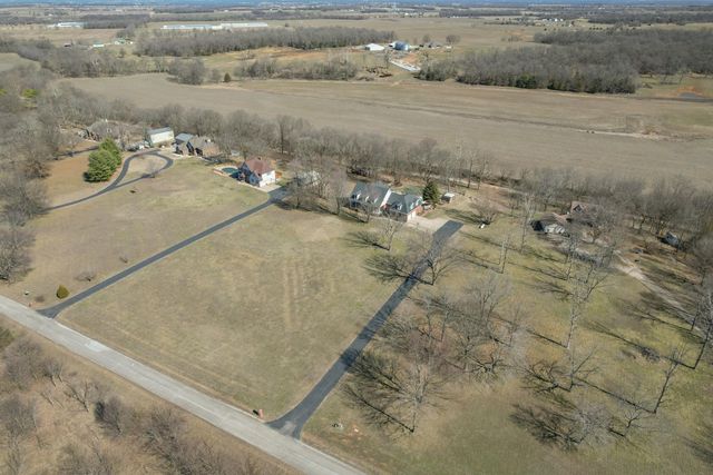 8334 Lawrence 2194, Monett, MO 65708