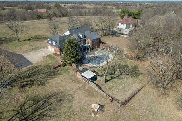 8334 Lawrence 2194, Monett, MO 65708