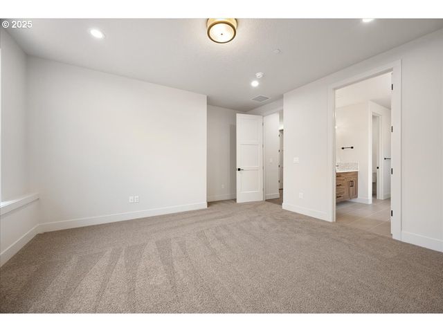 16803 Ne 38TH Ave, Vancouver, WA 98686