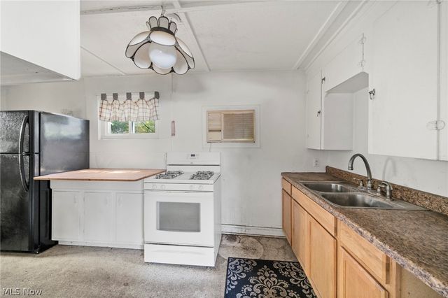7411 Wooster, Parma, OH 44129