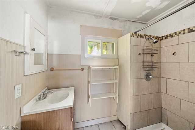 7411 Wooster, Parma, OH 44129