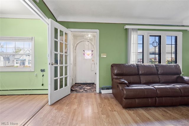 7411 Wooster, Parma, OH 44129
