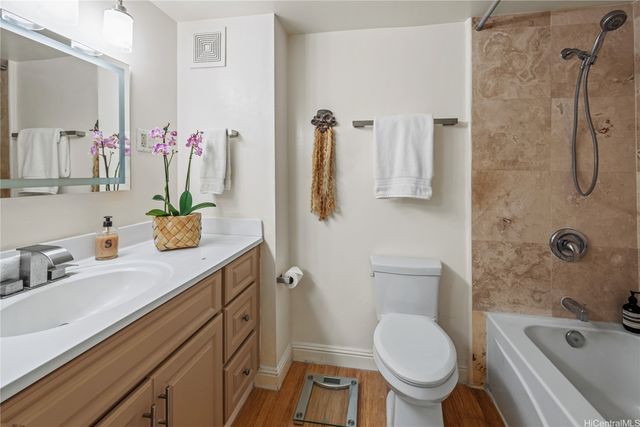 222 Liliuokalani Avenue 701, Honolulu, HI 96815