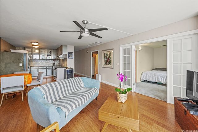 222 Liliuokalani Avenue 701, Honolulu, HI 96815