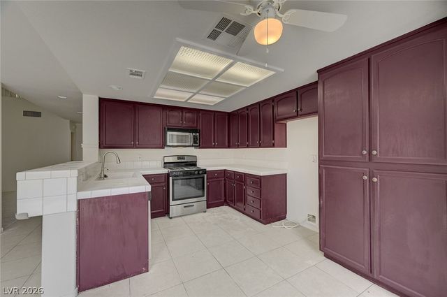 307 Abbington Street, Henderson, NV 89074