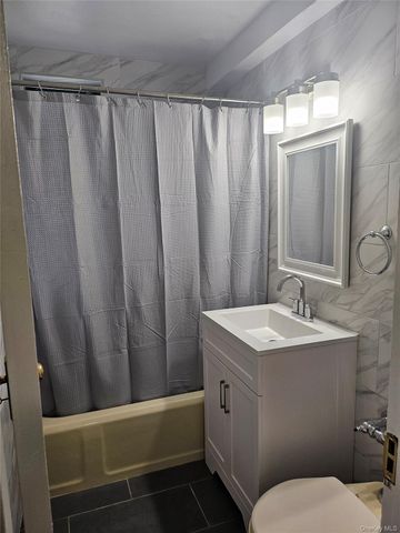 1705 Purdy Street 3C, Bronx, NY 10462