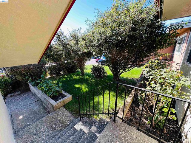 25132 DEL MAR AVE, Hayward, CA 94542