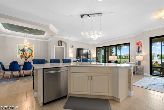 2137 FRANGIPANI CIR 102, Naples, FL 34120