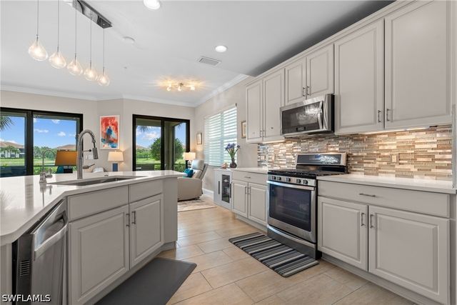 2137 FRANGIPANI CIR 102, Naples, FL 34120
