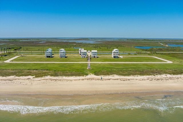 639 Arlo Terrace, Gilchrist, TX 77617