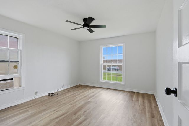 607 S Austin Street, Sherman, TX 75090