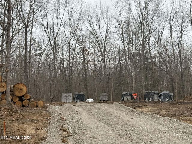 271 Georgee Rd, Jamestown, TN 38556