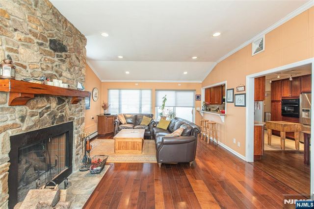 312 Cupsaw Drive, Ringwood, NJ 07456