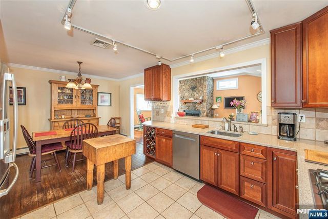 312 Cupsaw Drive, Ringwood, NJ 07456