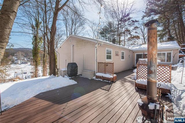 312 Cupsaw Drive, Ringwood, NJ 07456