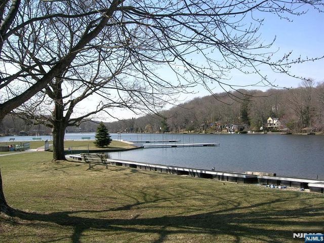 312 Cupsaw Drive, Ringwood, NJ 07456