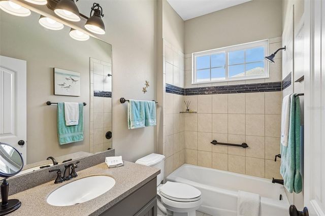 1212 FIESTA KEY CIRCLE, Lady Lake, FL 32159